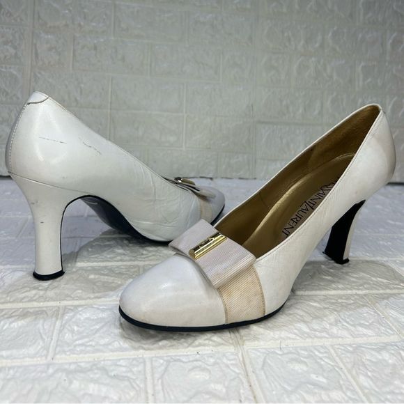 YVES SAINTโLAURENT VINTAGE WHITE HEELS - Picture 7 of 13
